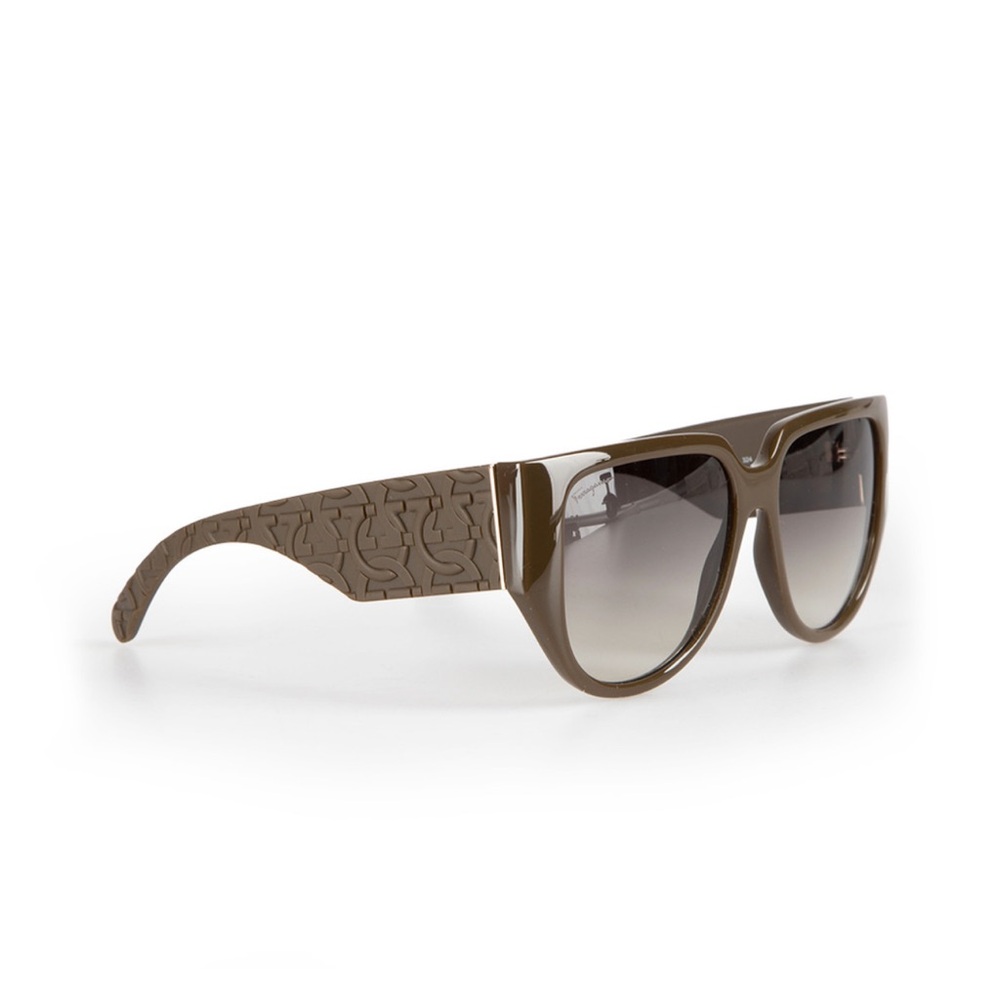 Salvatore Ferragamo
Dark Khaki Browline Gradient Sunglasses